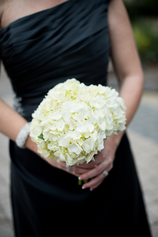18 Monofloral Bridesmaid Bouquet Ideas - Project Wedding